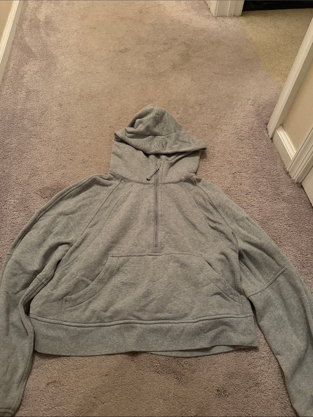 Women’s Lululemon grey scuba